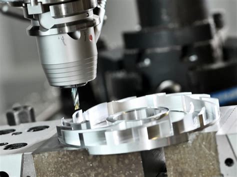 how to cnc machining work